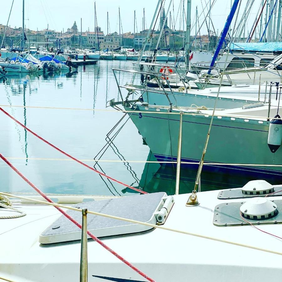 Houseboat Seabreeze Hotel Alghero Exterior photo